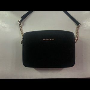 black Micheal kors cross body